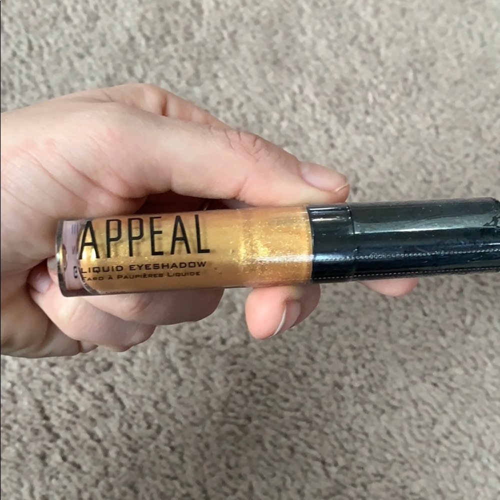 Appeal gold liquid eyeshadow!